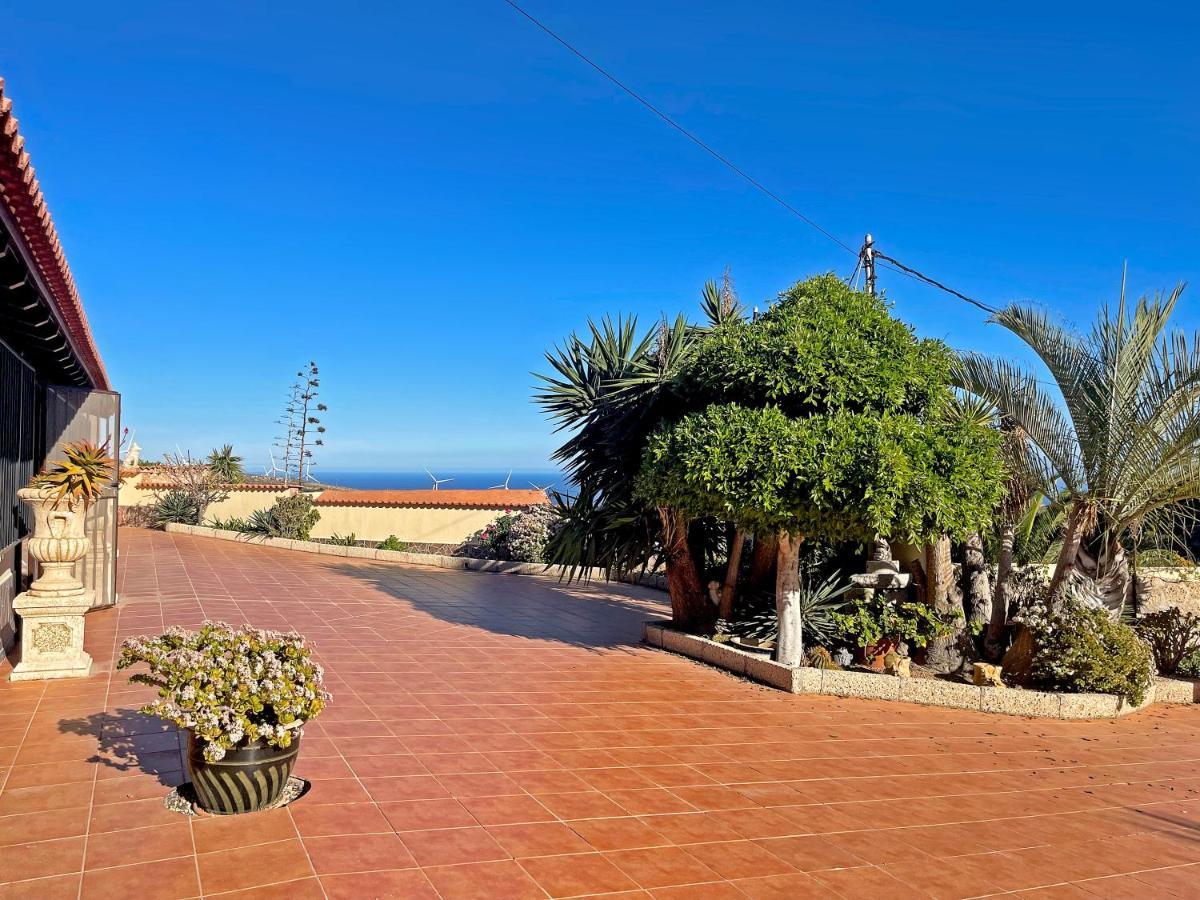 Exquisite Rural House With Garden, Pool And Sea Views Villa Arico Viejo Buitenkant foto