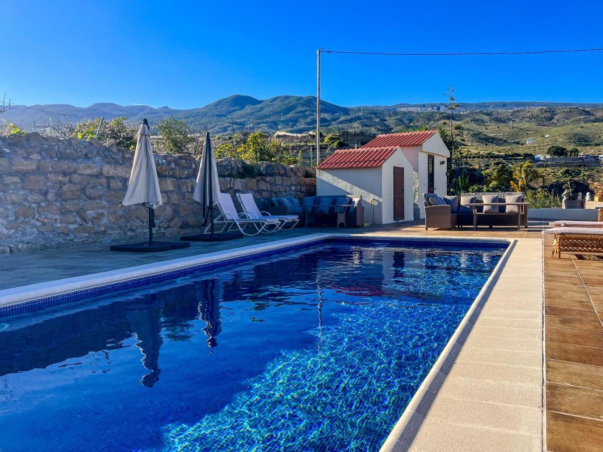 Exquisite Rural House With Garden, Pool And Sea Views Villa Arico Viejo Buitenkant foto