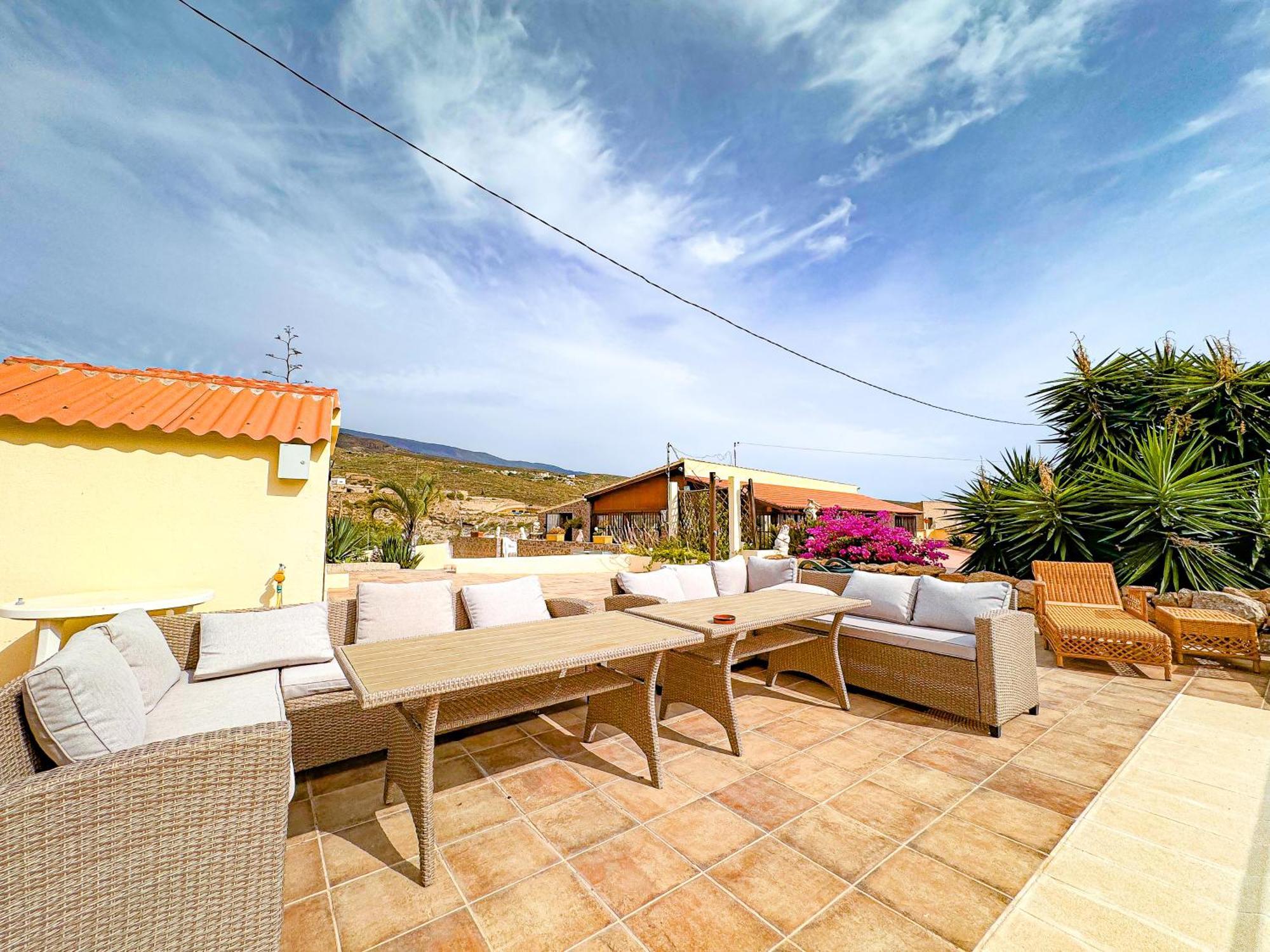 Exquisite Rural House With Garden, Pool And Sea Views Villa Arico Viejo Buitenkant foto